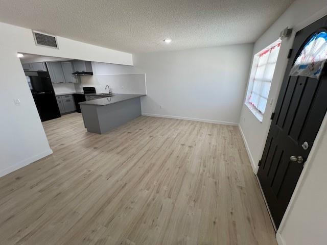   / 0  sq. ft. $ 2026-05-21 0 Photo