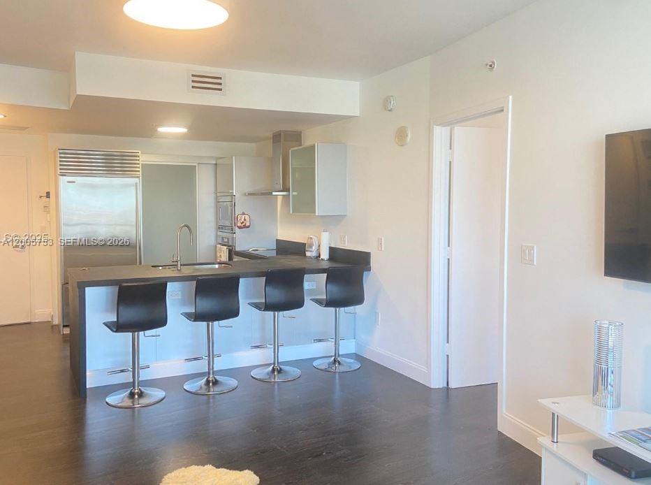 2003 1 / 2 914 sq. ft. $ 2026-04-22 0 Photo