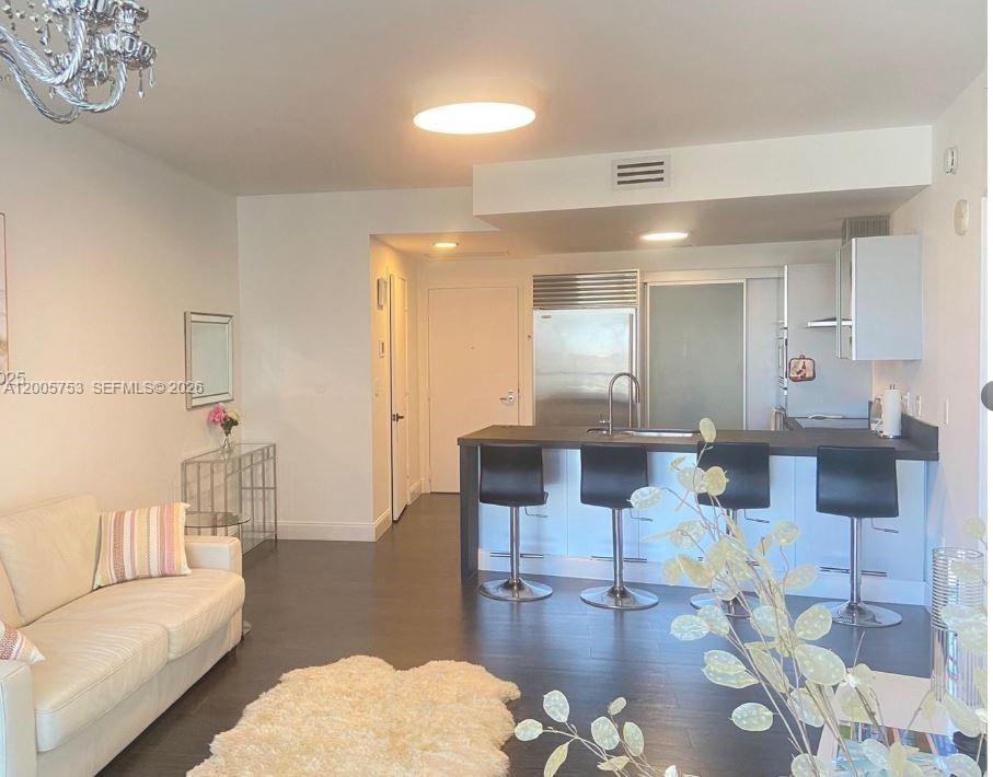 2003 1 / 2 914 sq. ft. $ 2026-04-22 0 Photo