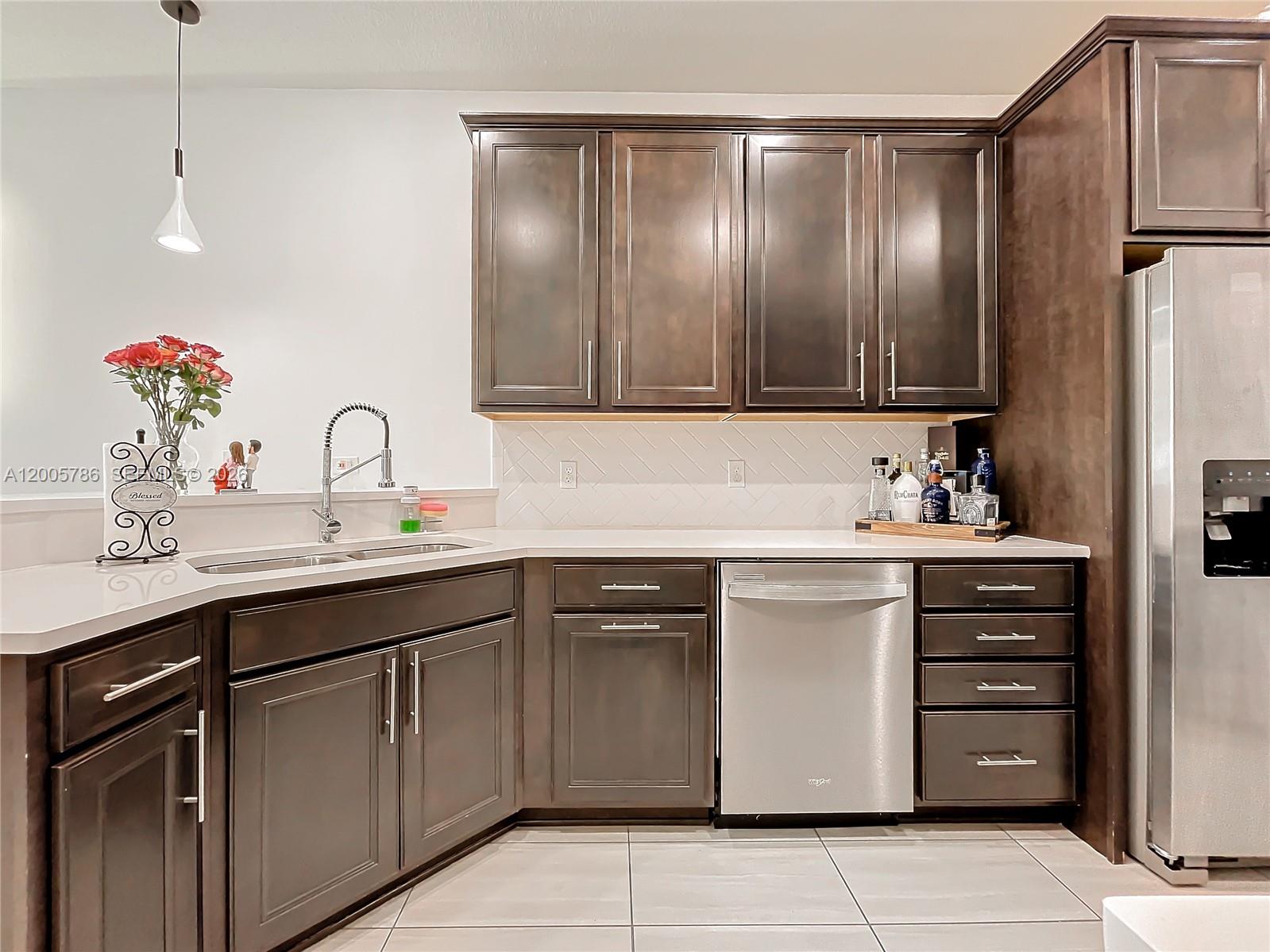5040 3 / 3 1421 sq. ft. $ 2026-04-22 0 Photo