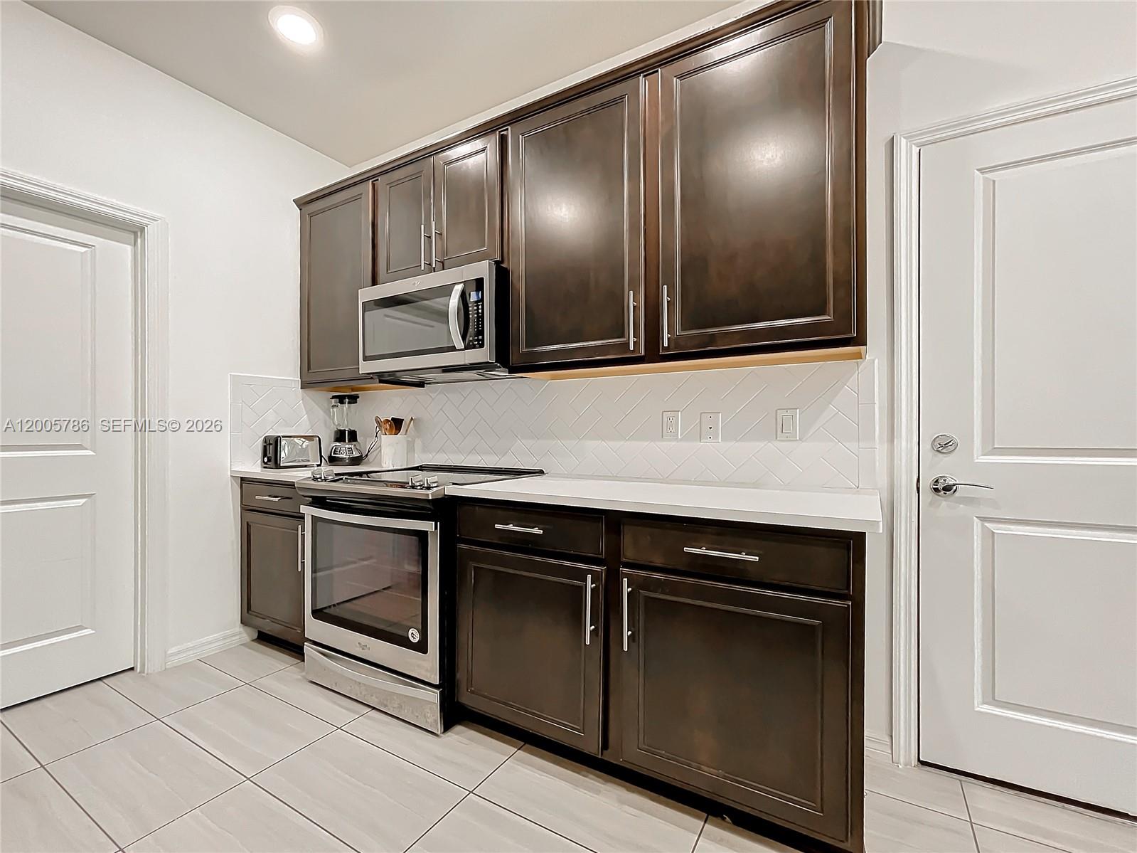 5040 3 / 3 1421 sq. ft. $ 2026-04-22 0 Photo