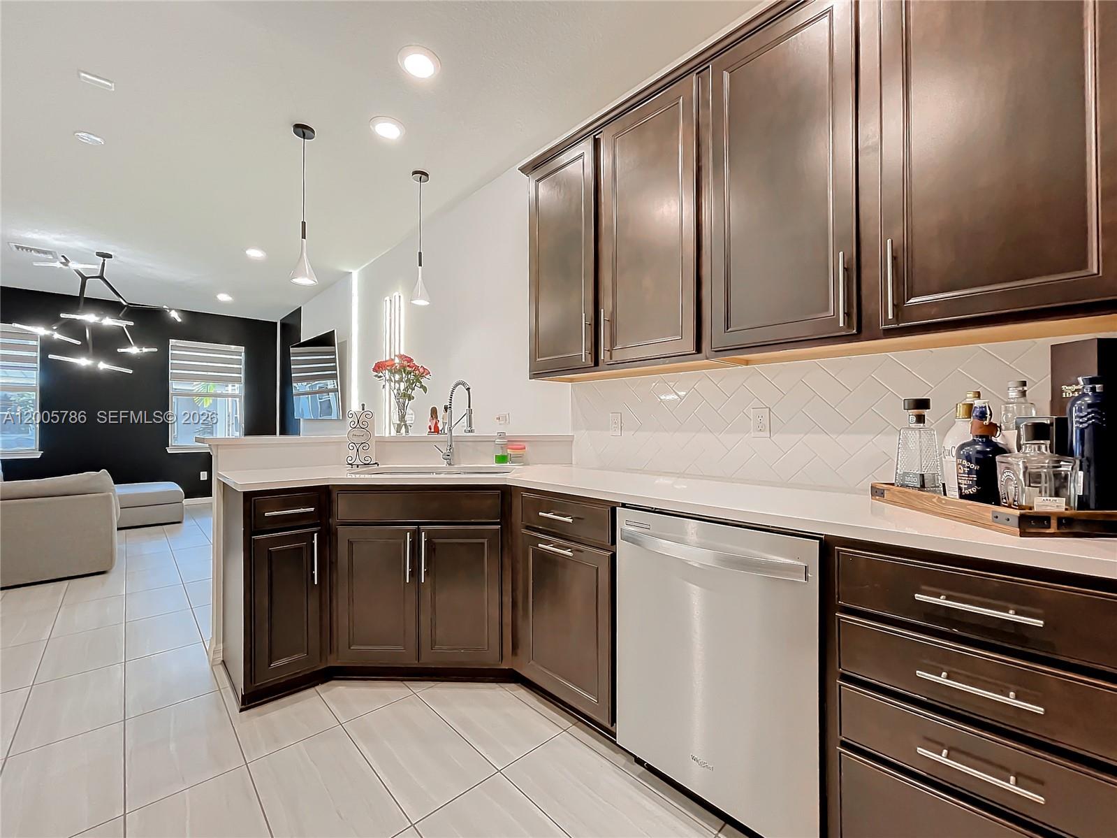 5040 3 / 3 1421 sq. ft. $ 2026-04-22 0 Photo