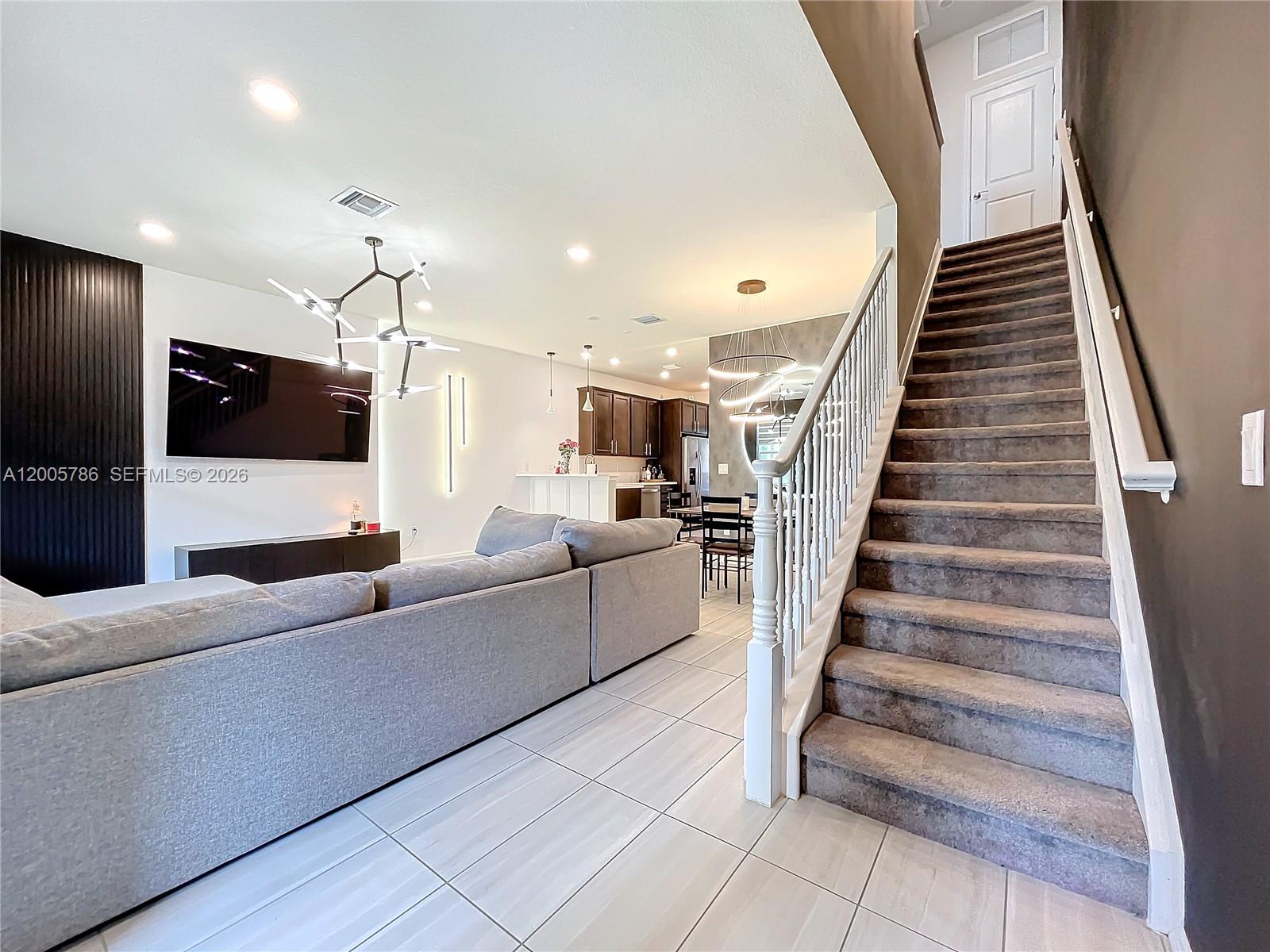 5040 3 / 3 1421 sq. ft. $ 2026-04-22 0 Photo