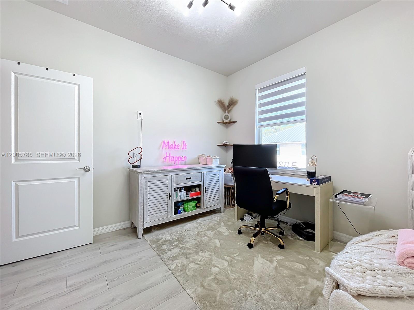 5040 3 / 3 1421 sq. ft. $ 2026-04-22 0 Photo
