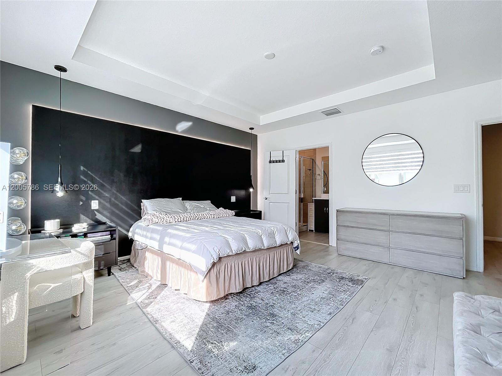 5040 3 / 3 1421 sq. ft. $ 2026-04-22 0 Photo