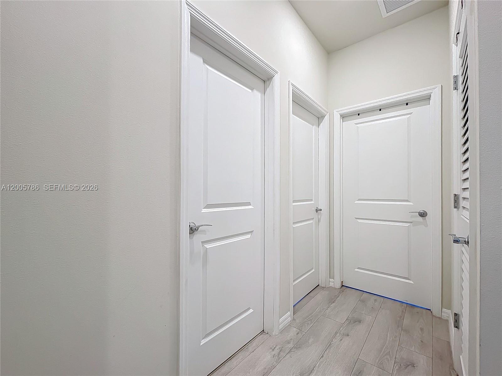 5040 3 / 3 1421 sq. ft. $ 2026-04-22 0 Photo