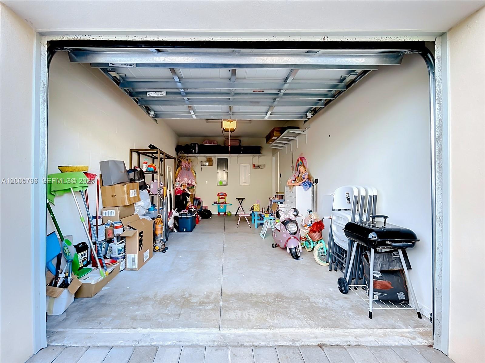 5040 3 / 3 1421 sq. ft. $ 2026-04-22 0 Photo