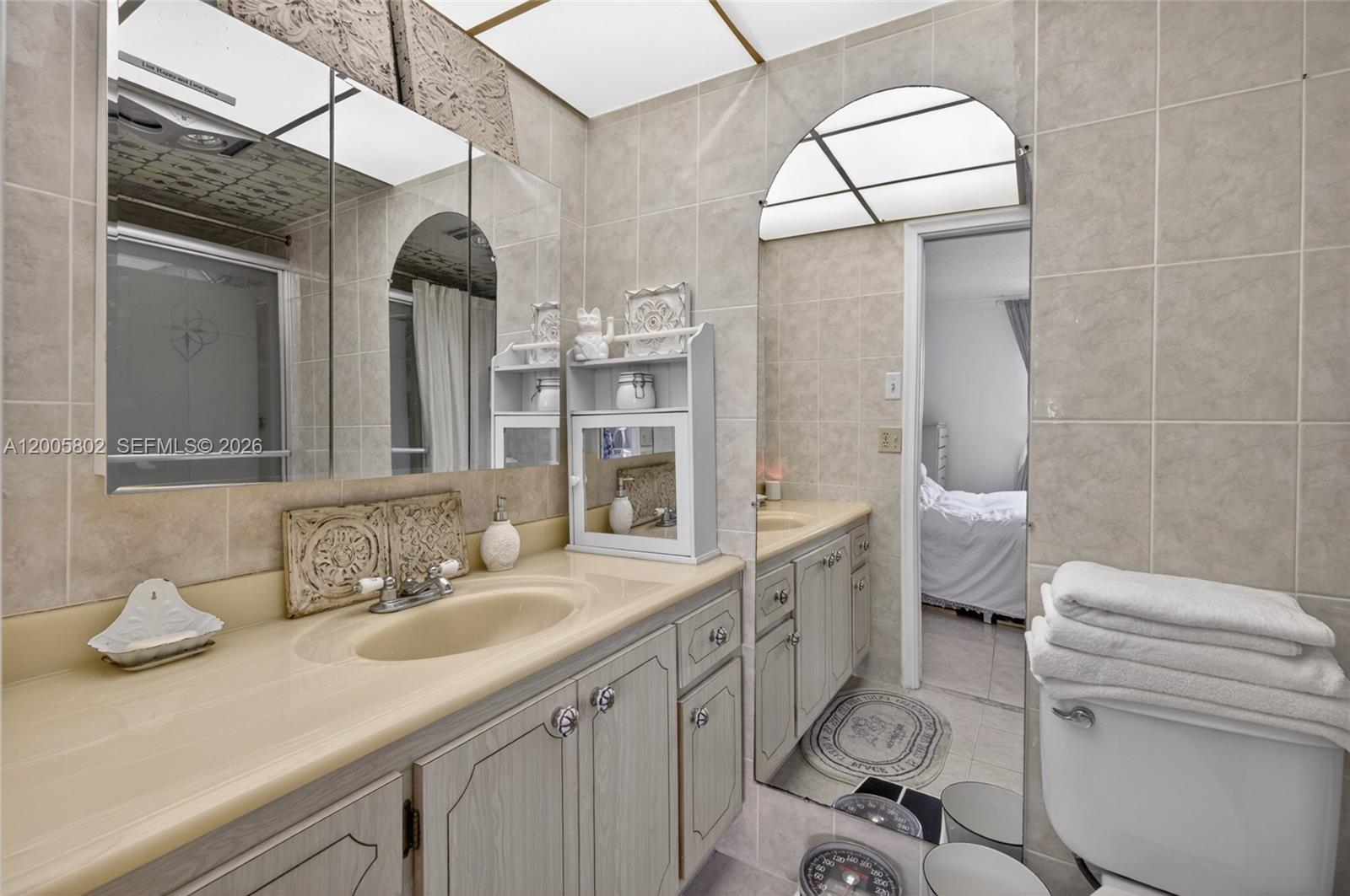 Photo of 610 12th Ave  #602, Hallandale Beach, Florida, 33009 - 