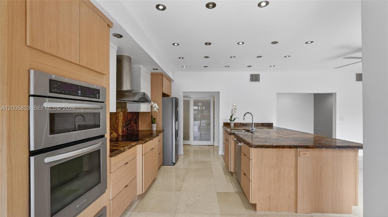 Ver detalles / sq. ft. $ 2026-04-22 0 foto