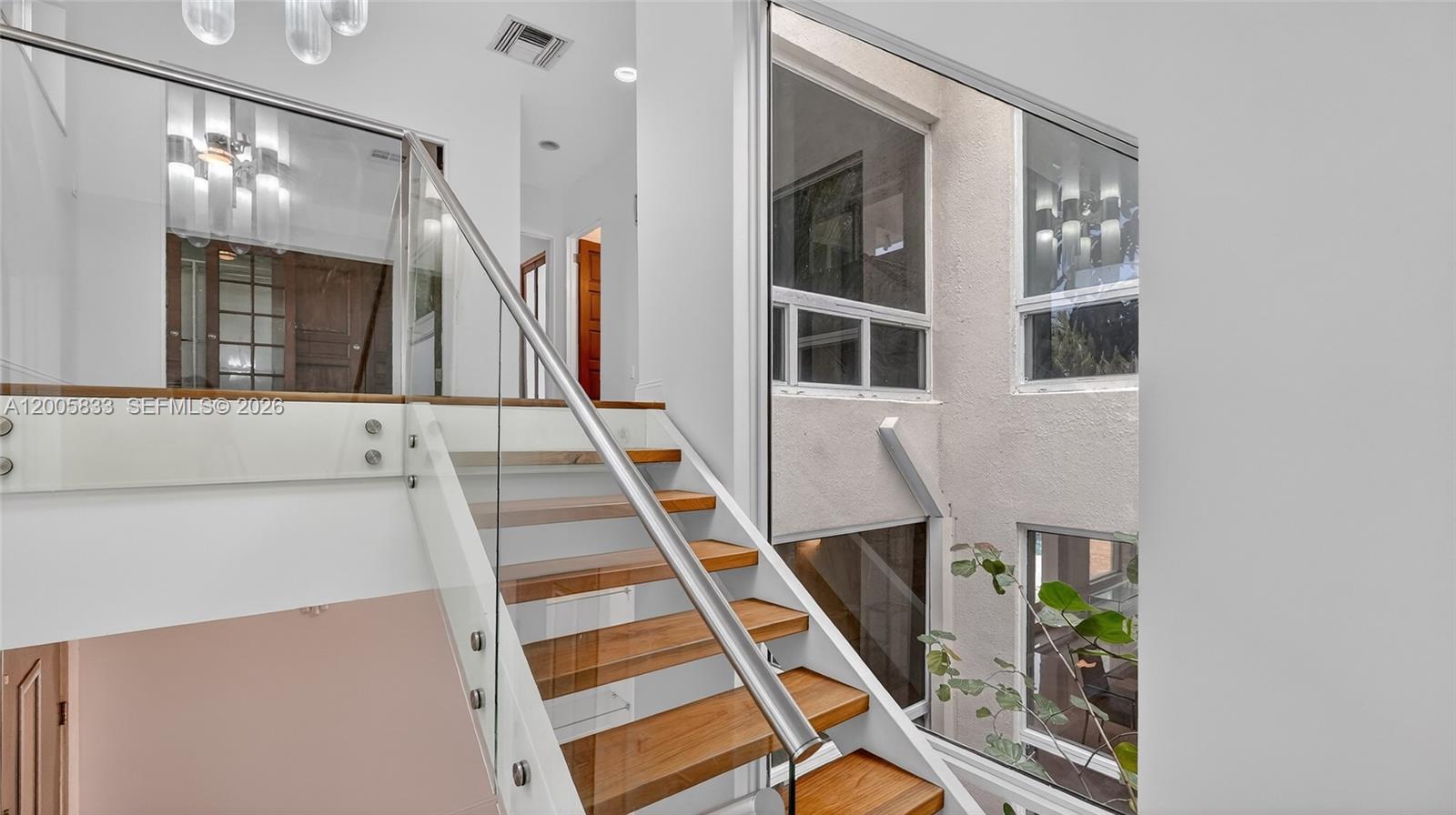 Ver detalles / sq. ft. $ 2026-04-22 0 foto
