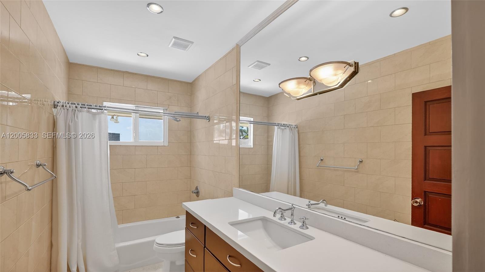 Ver detalles / sq. ft. $ 2026-04-22 0 foto