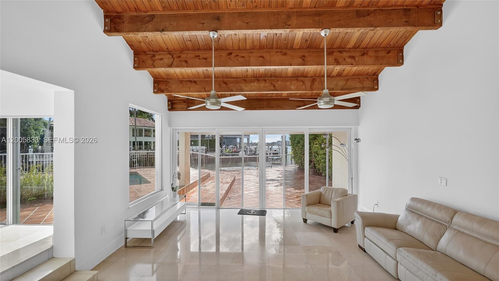 Ver detalles / sq. ft. $ 2026-04-22 0 foto