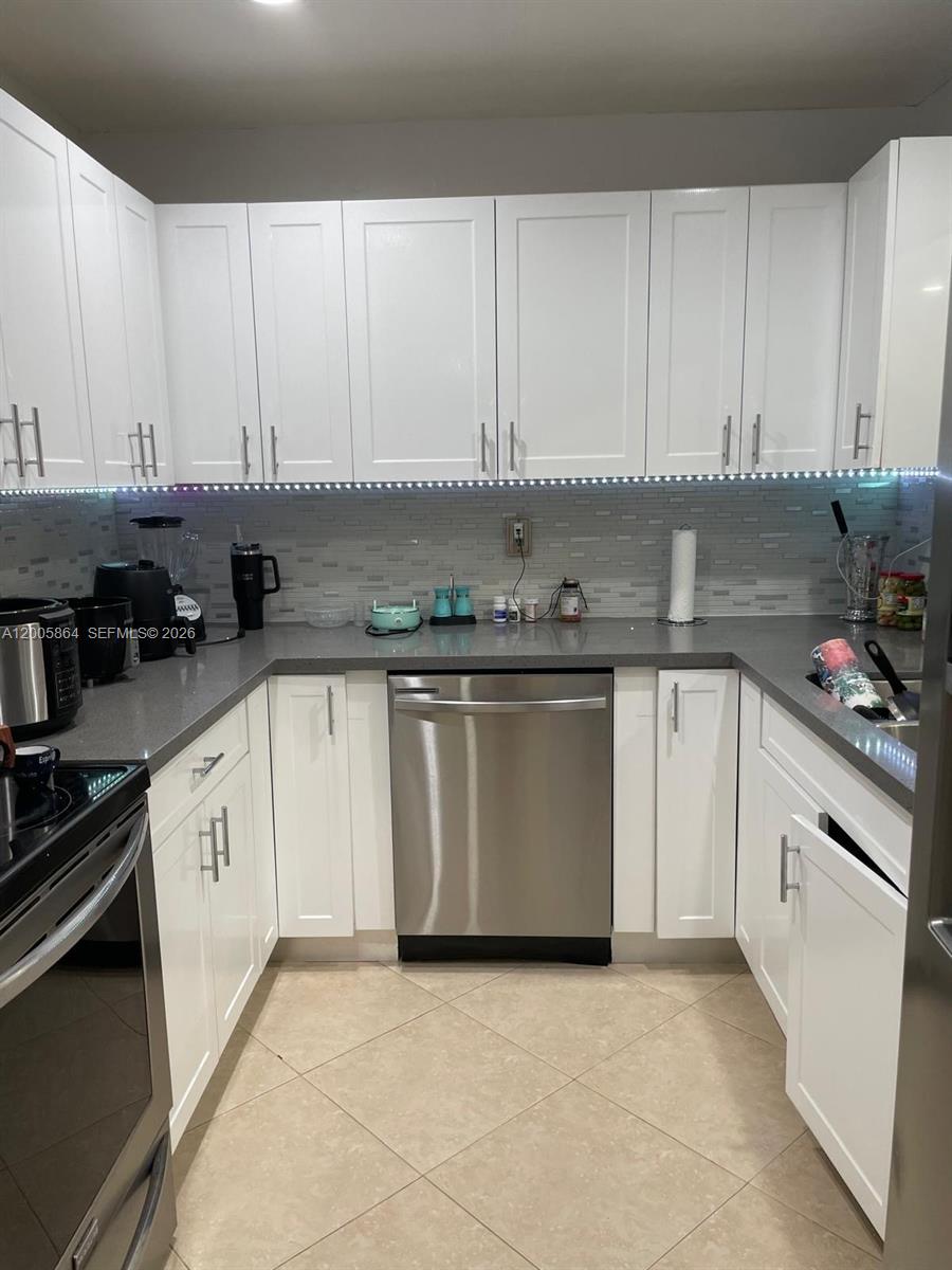 11734 2 / 2 1496 sq. ft. $ 2026-04-22 0 Photo