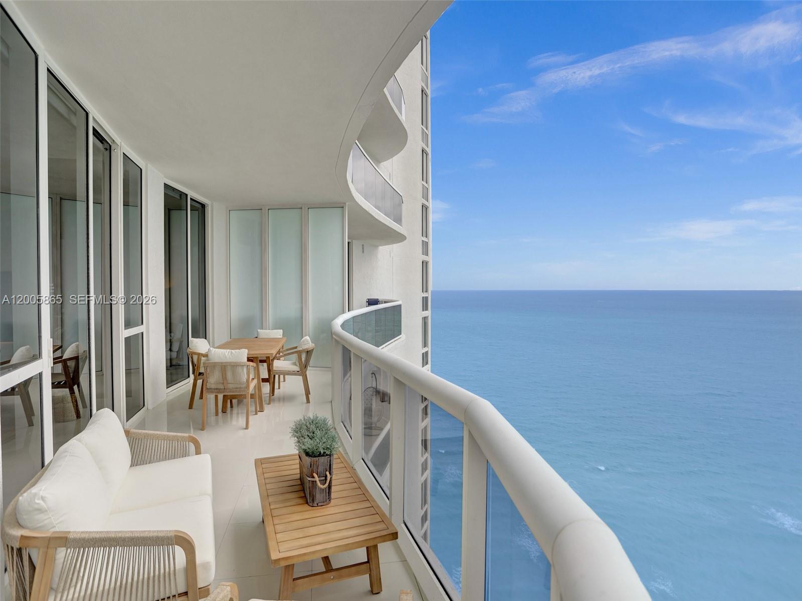 2807 3 / 3 2106 sq. ft. $ 2026-04-22 0 Photo