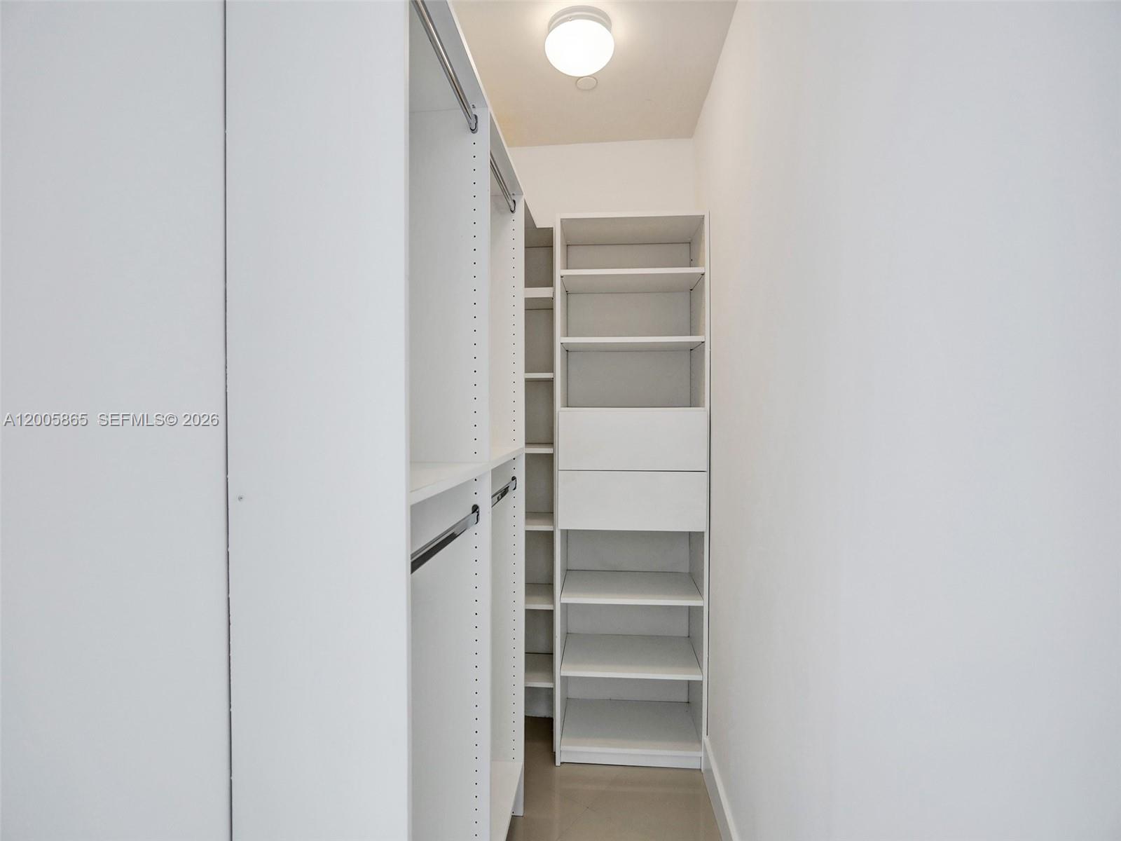 2807 3 / 3 2106 sq. ft. $ 2026-04-22 0 Photo