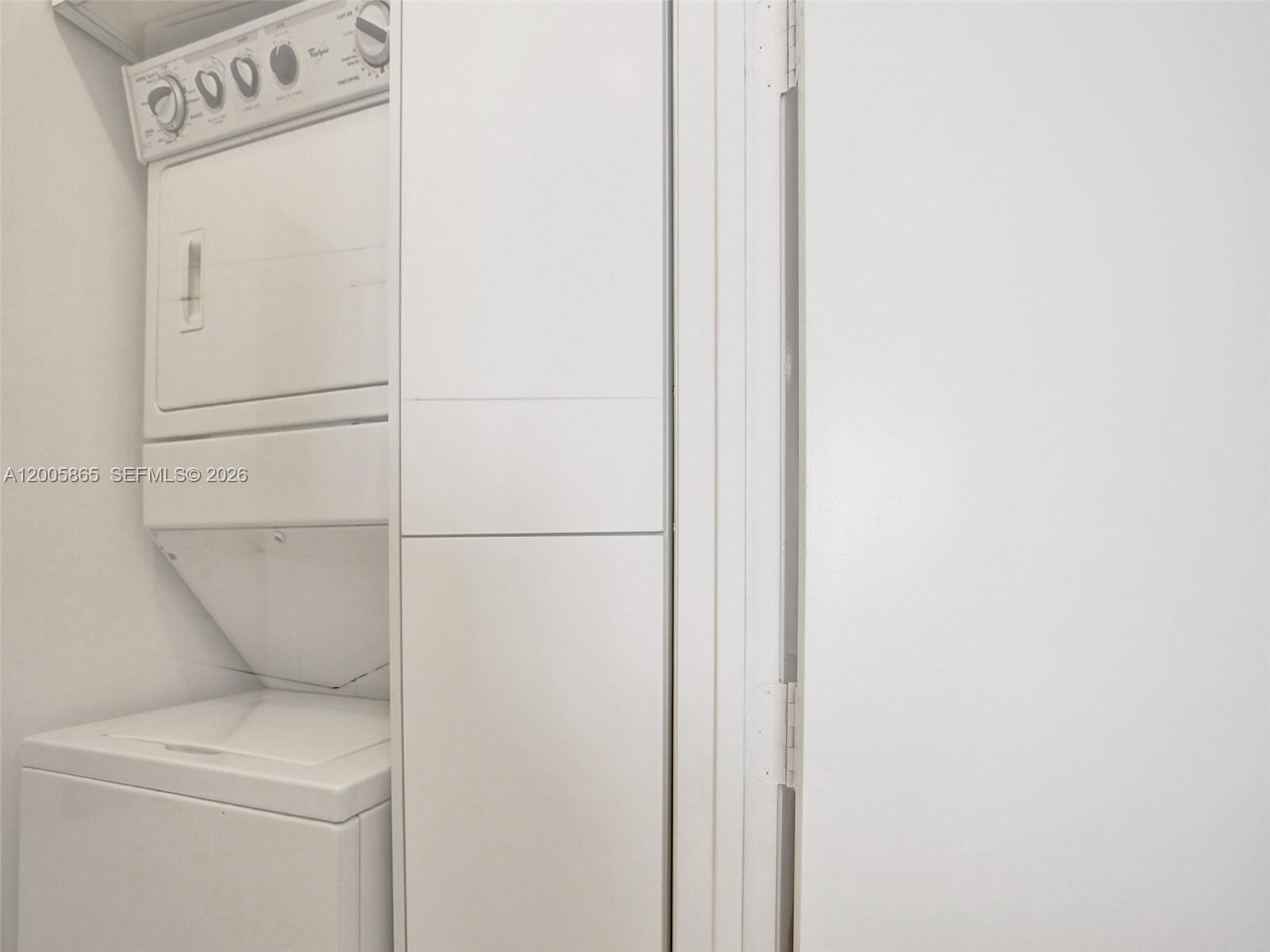 2807 3 / 3 2106 sq. ft. $ 2026-04-22 0 Photo