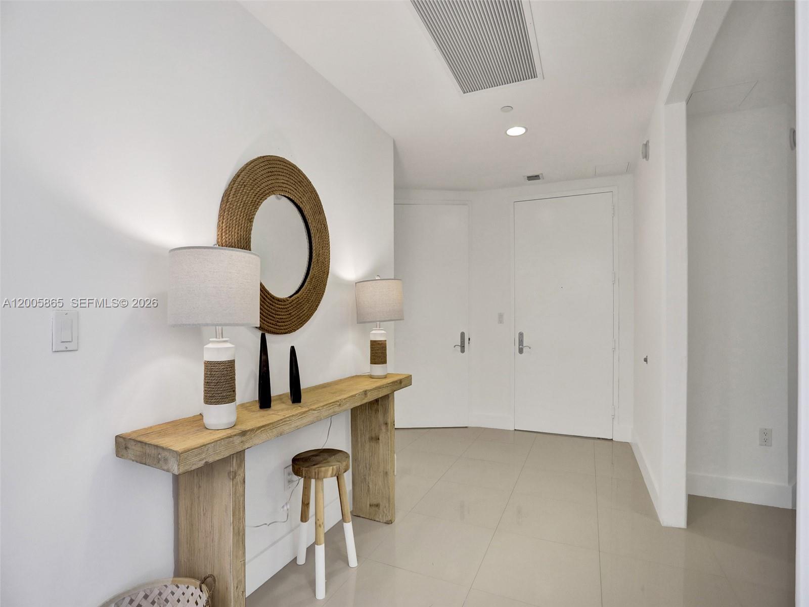 2807 3 / 3 2106 sq. ft. $ 2026-04-22 0 Photo