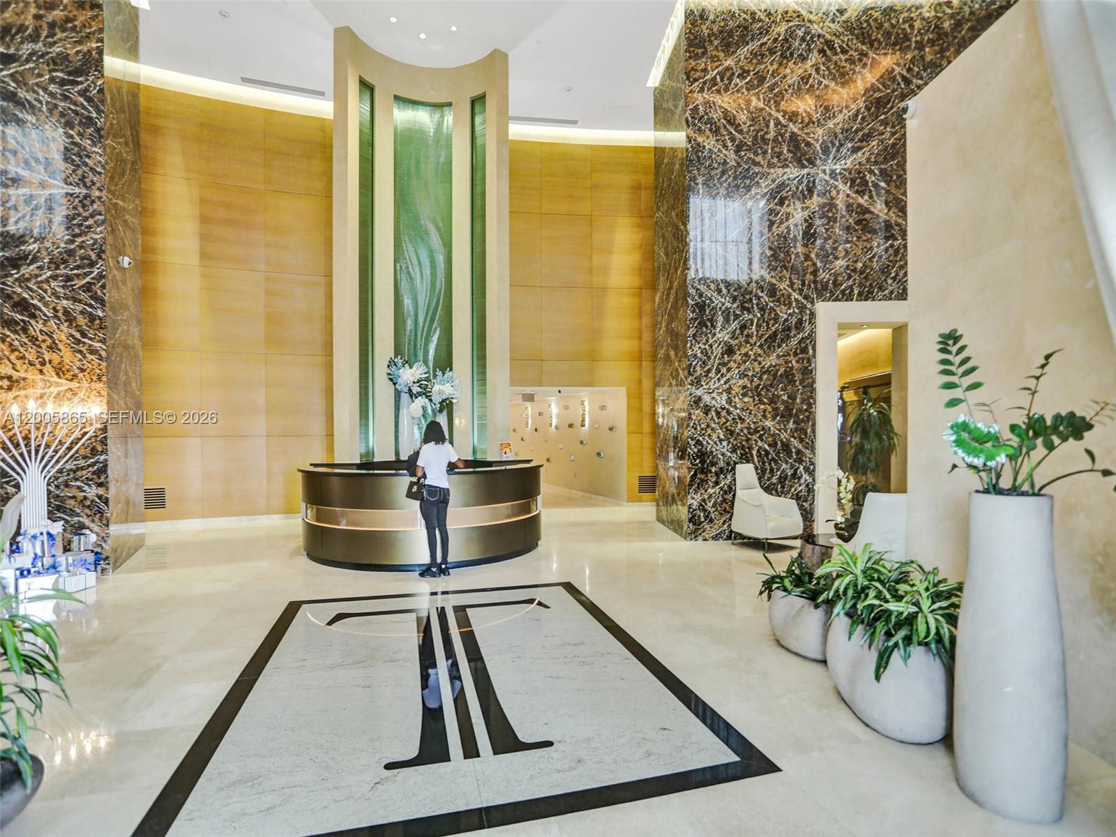 2807 3 / 3 2106 sq. ft. $ 2026-04-22 0 Photo