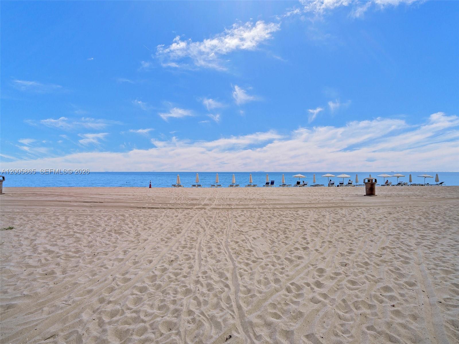 2807 3 / 3 2106 sq. ft. $ 2026-04-22 0 Photo