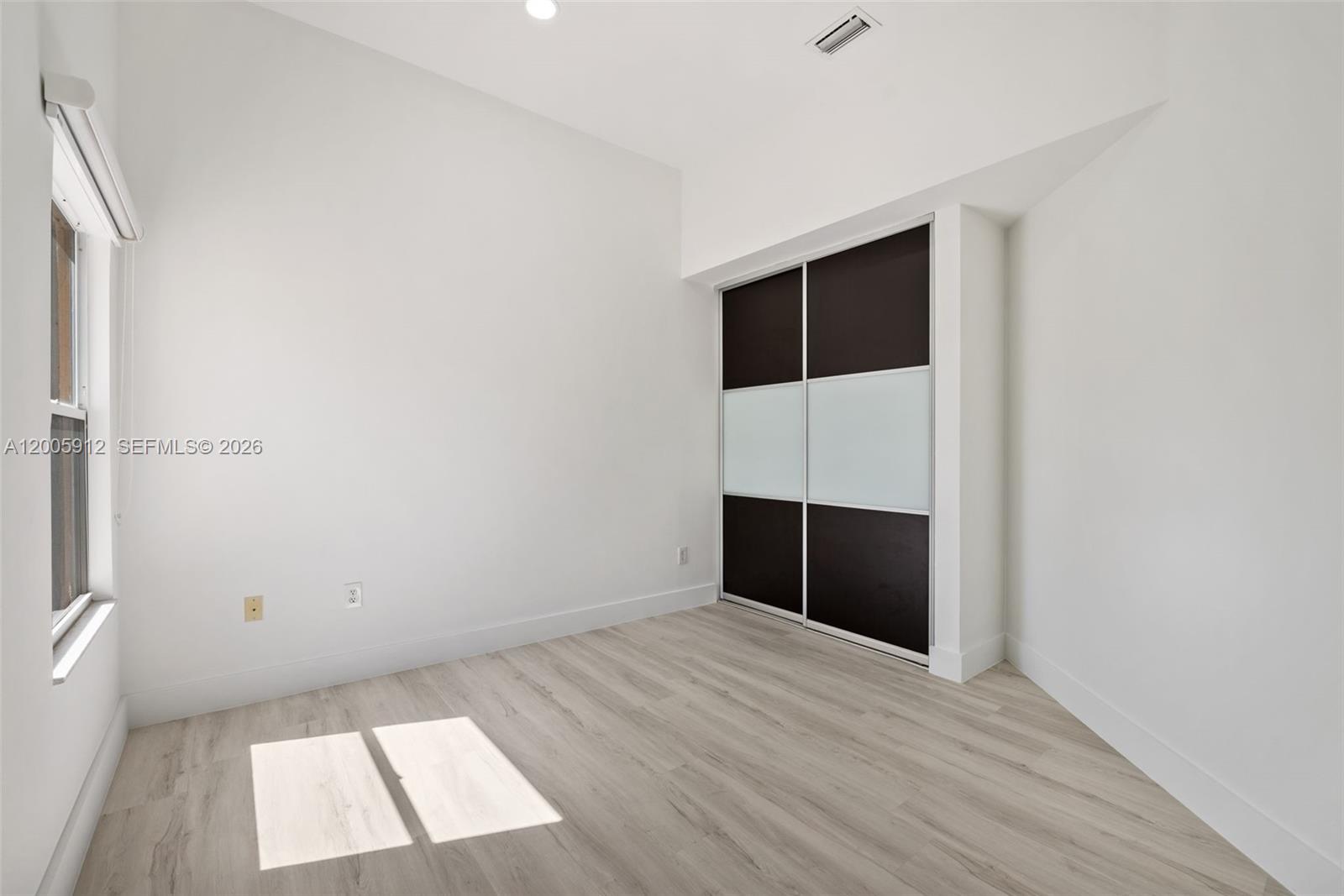 Photo of 21012 34th Ct  (21012), Aventura, Florida, 33180 - Room 2