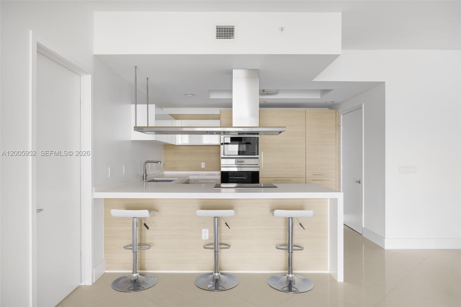 Photo of 17301 Biscayne Blvd  #1704, North Miami Beach, Florida, 33160 - 