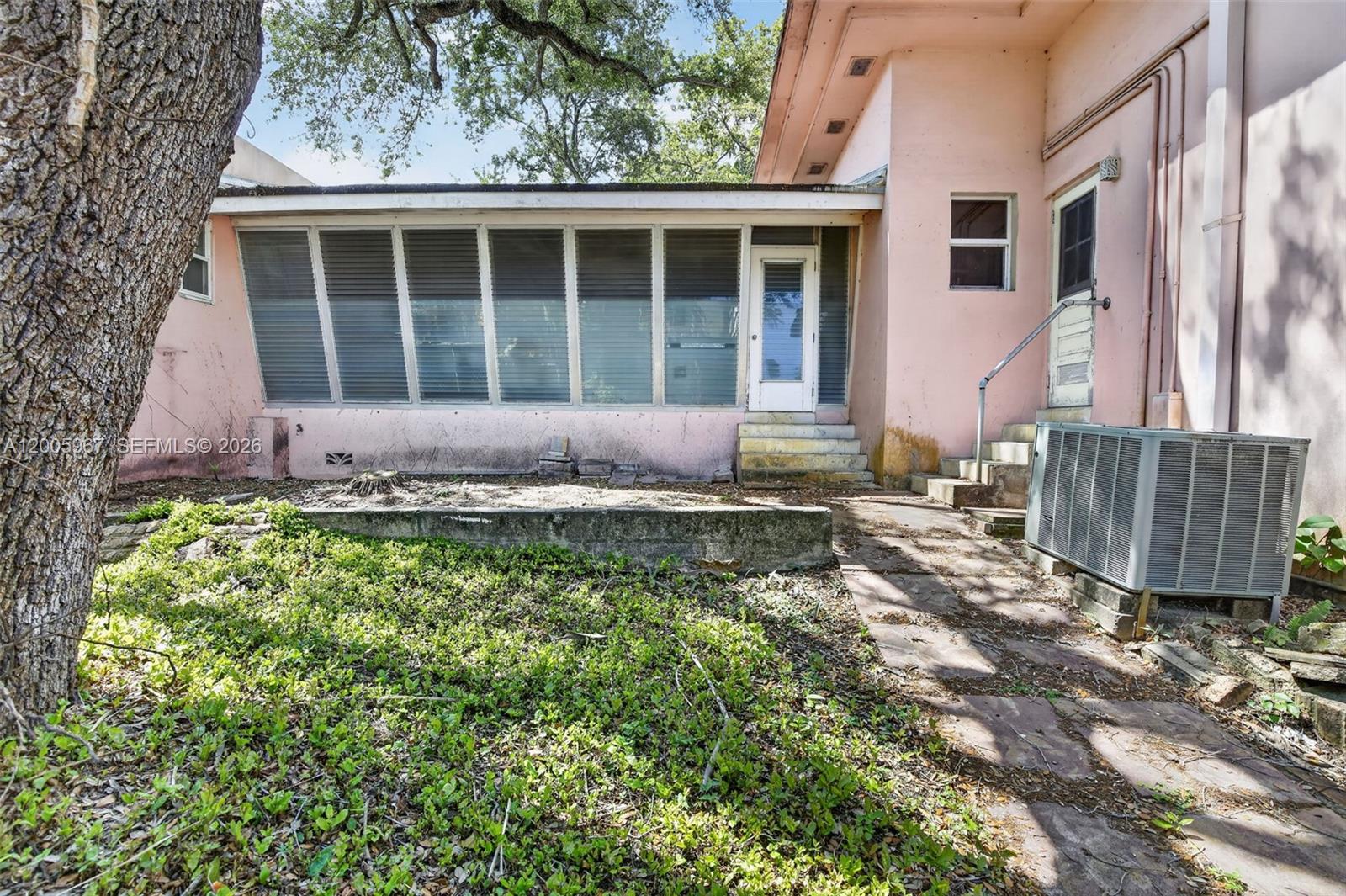   /   sq. ft. $ 2026-04-22 0 Photo