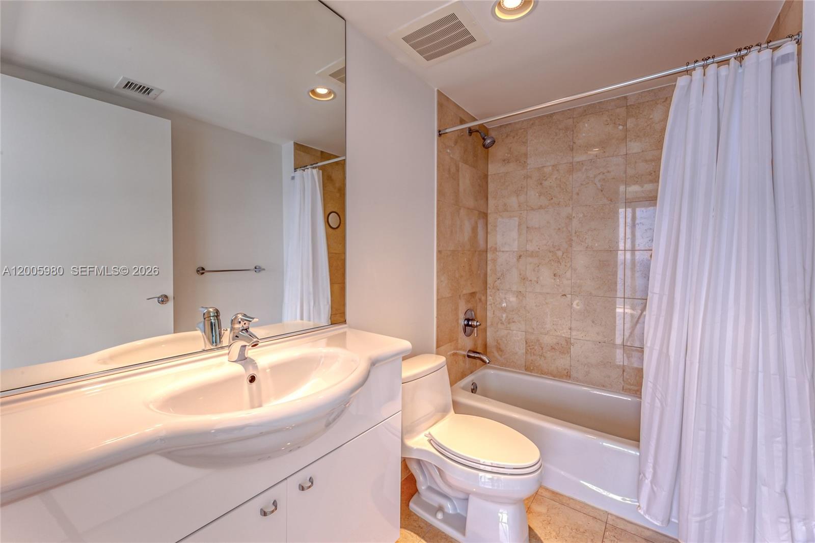 4601 3 / 3 2065 sq. ft. $ 2026-04-22 0 Photo