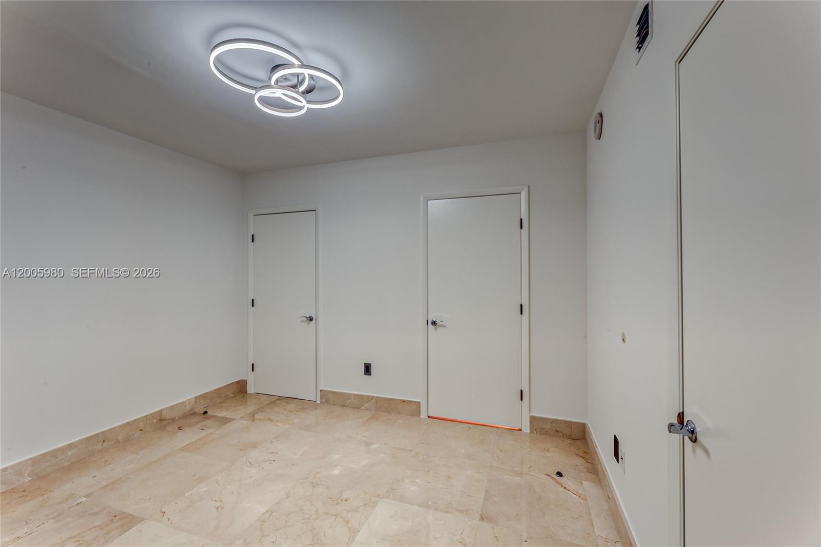 4601 3 / 3 2065 sq. ft. $ 2026-04-22 0 Photo
