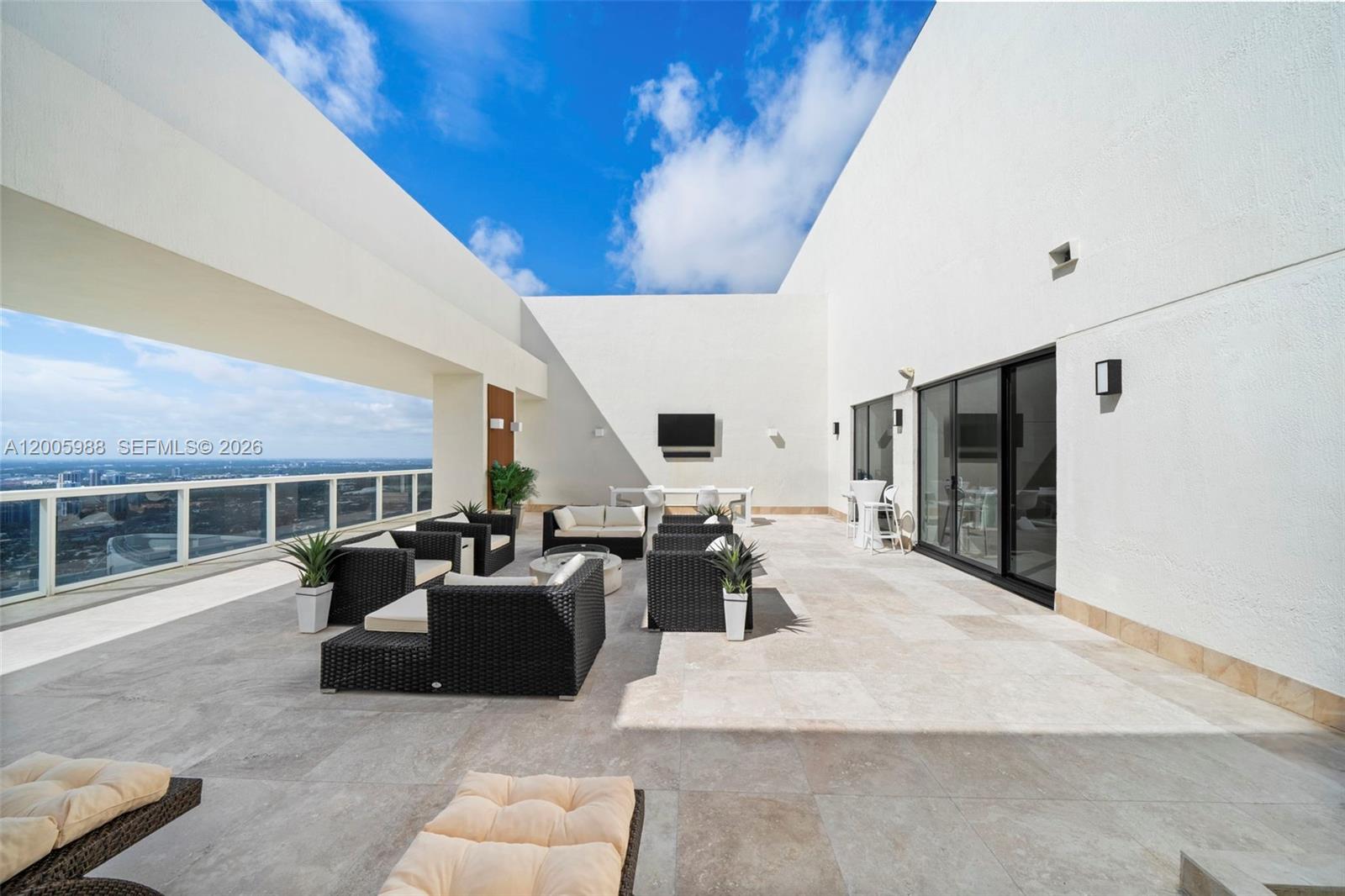5103 3 / 4 2566 sq. ft. $ 2026-05-13 0 Photo