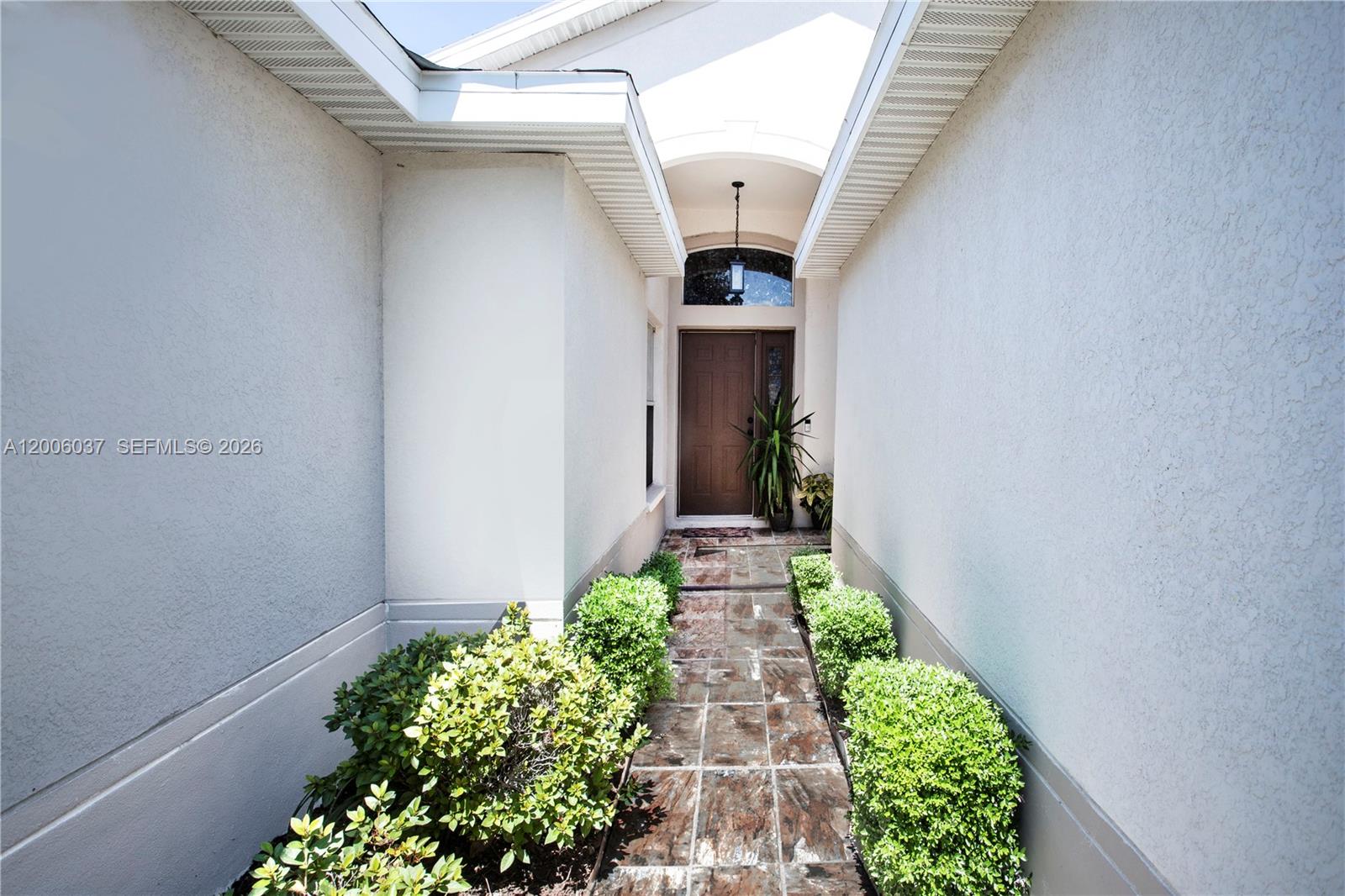 Ver detalles 11413 4 / 2 sq. ft. $ 2026-04-22 0 foto