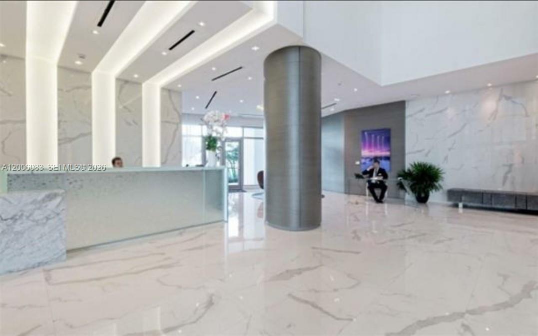 909 3 / 4 2421 sq. ft. $ 2026-04-22 0 Photo