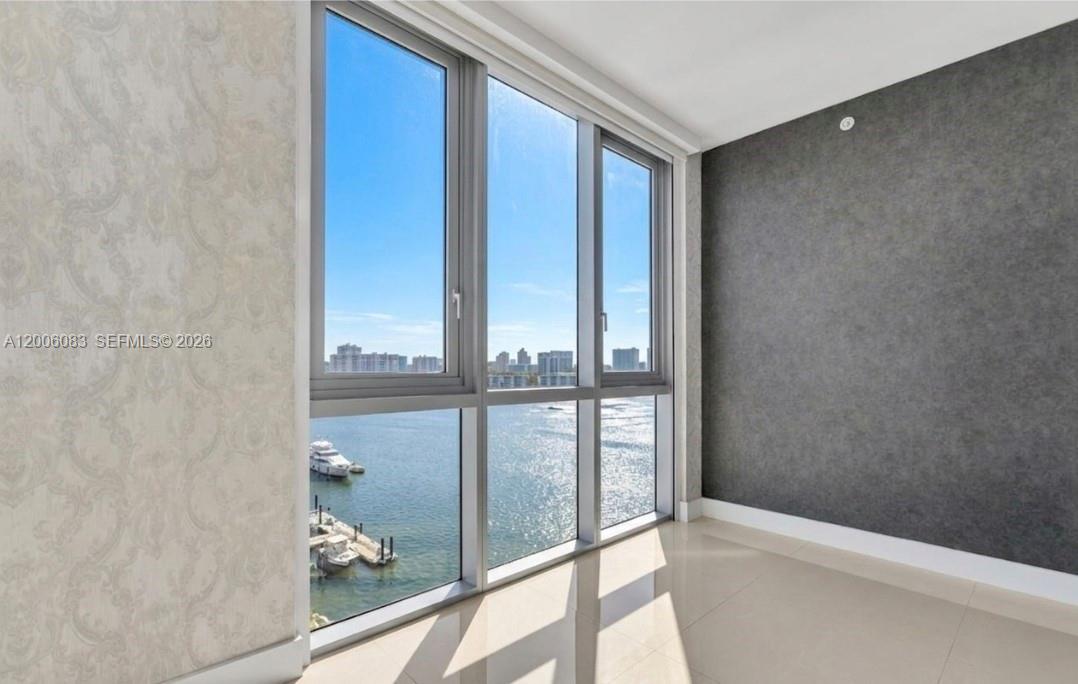 909 3 / 4 2421 sq. ft. $ 2026-04-22 0 Photo
