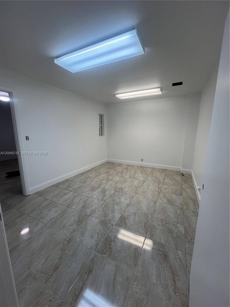 11471  /   sq. ft. $ 2026-04-22 0 Photo