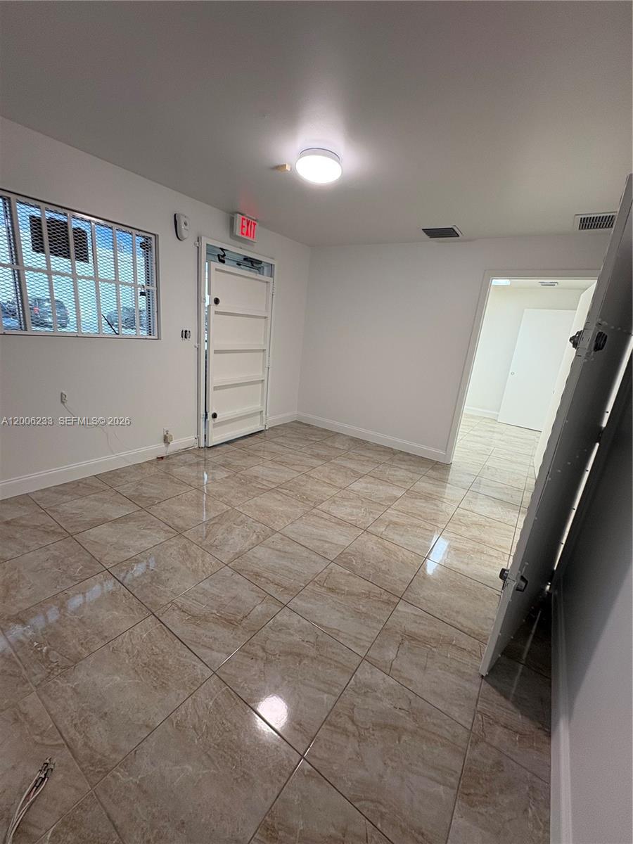 11471  /   sq. ft. $ 2026-04-22 0 Photo
