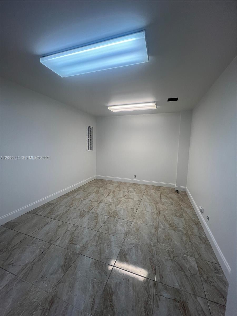 11471  /   sq. ft. $ 2026-04-22 0 Photo