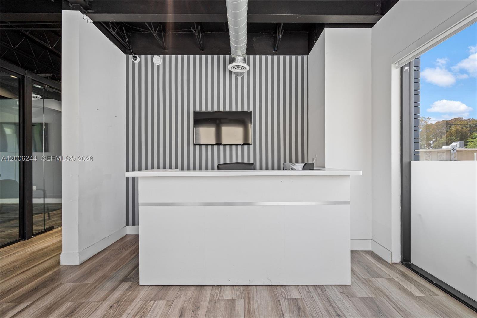   /   sq. ft. $ 2026-04-22 0 Photo