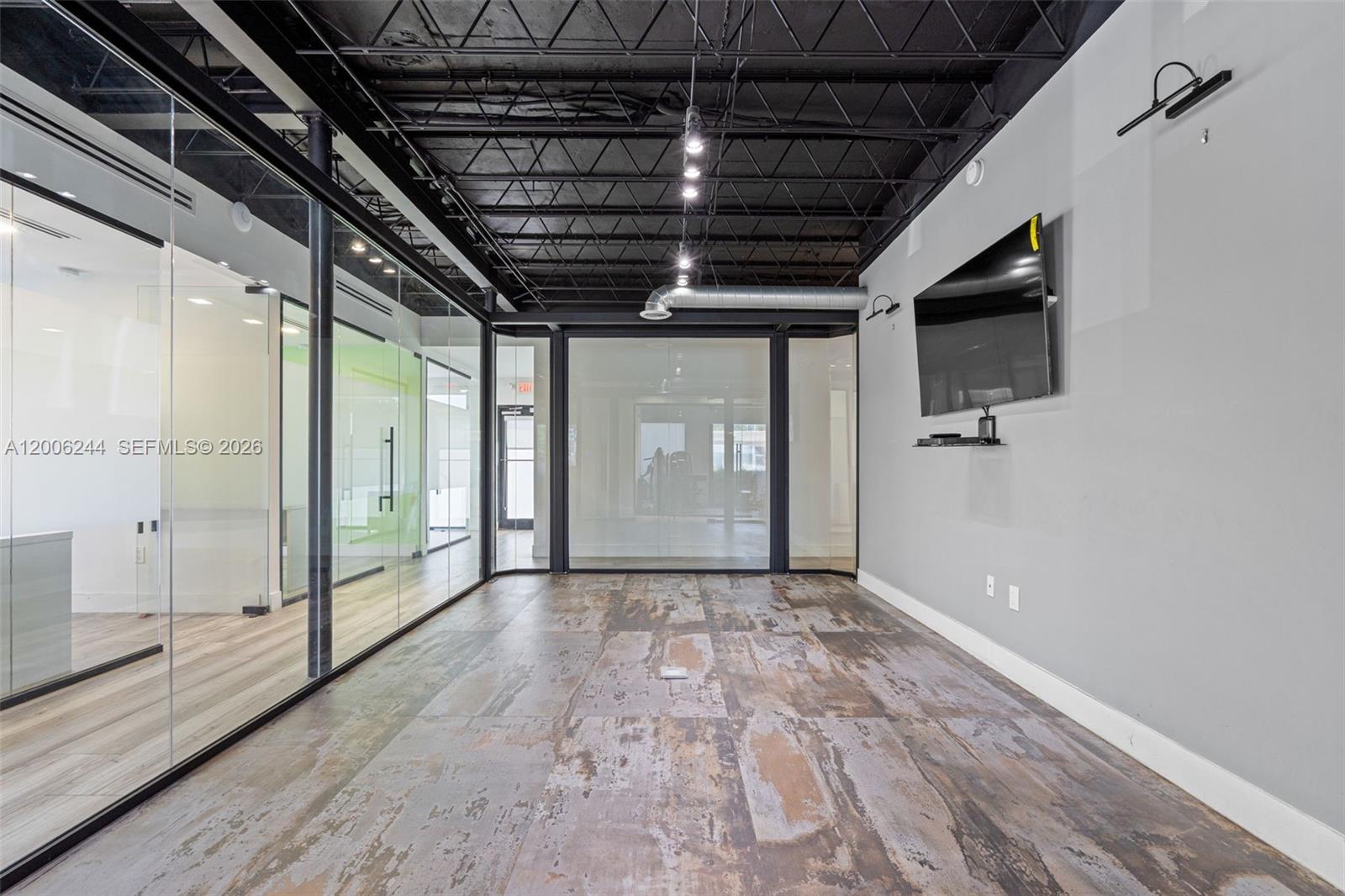   /   sq. ft. $ 2026-04-22 0 Photo