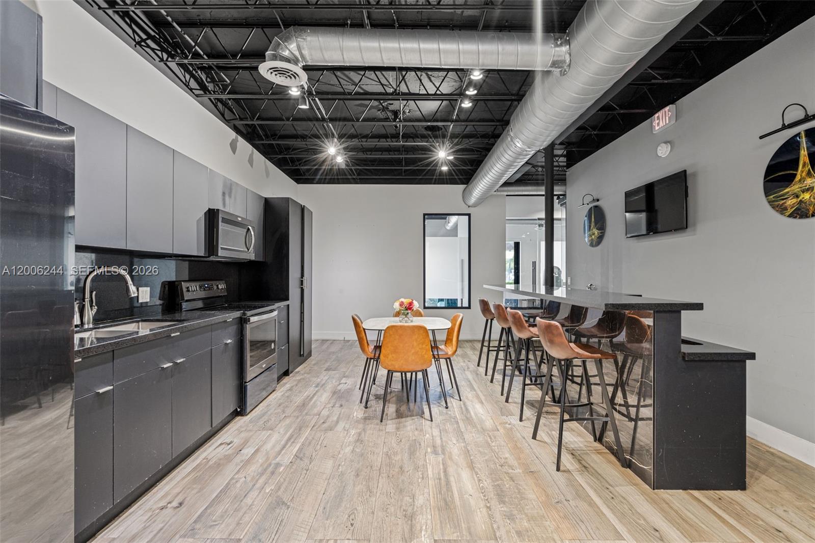   /   sq. ft. $ 2026-04-22 0 Photo