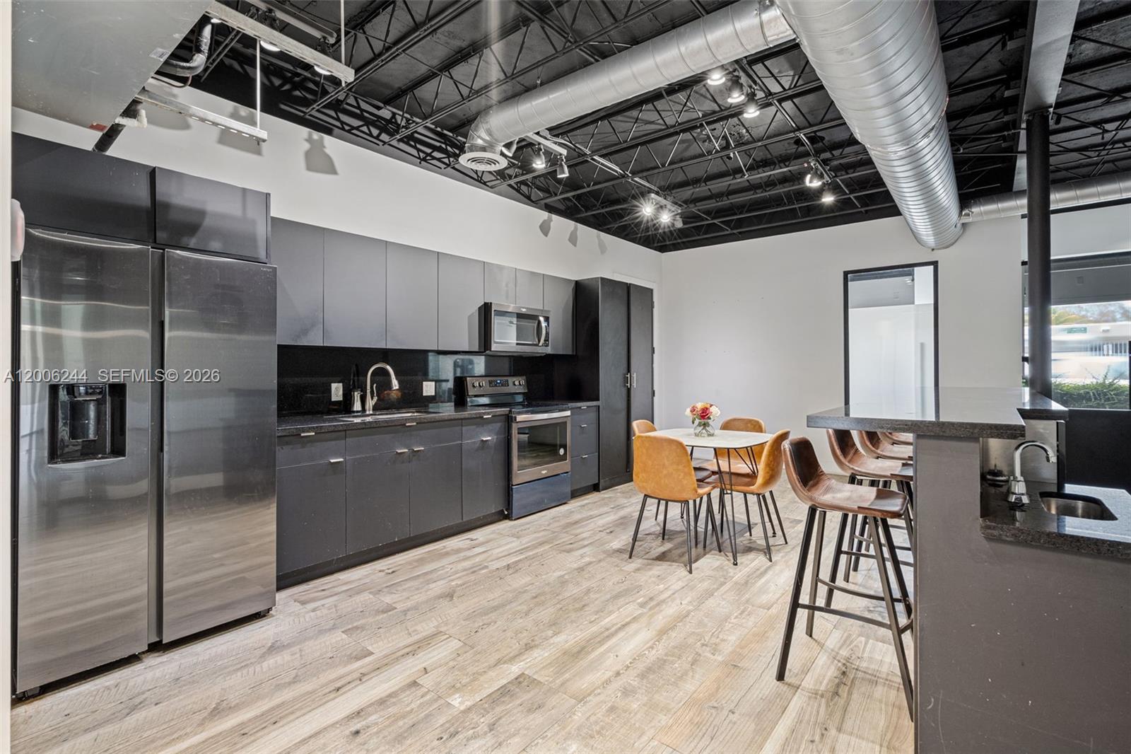   /   sq. ft. $ 2026-04-22 0 Photo