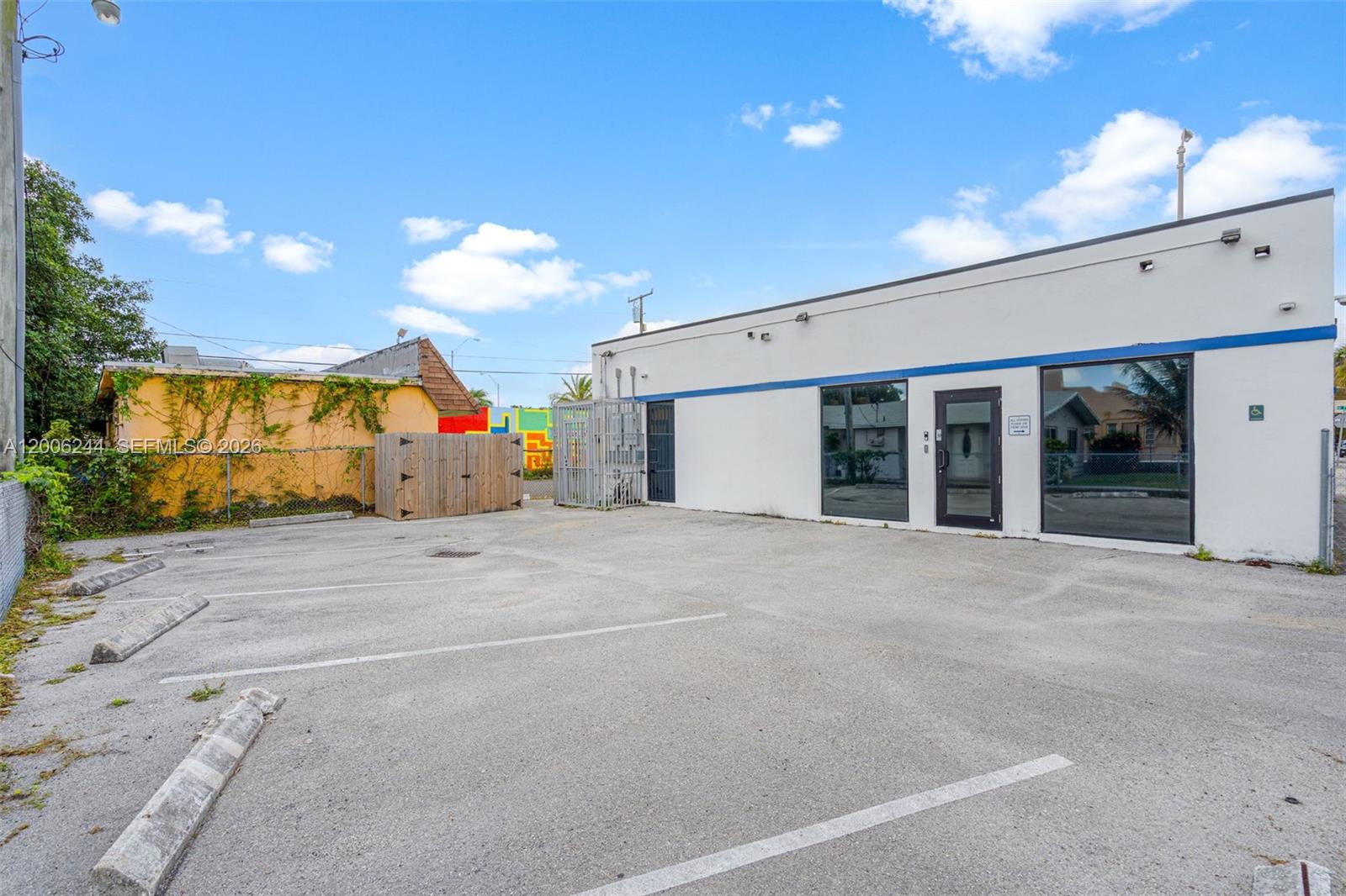   /   sq. ft. $ 2026-04-22 0 Photo