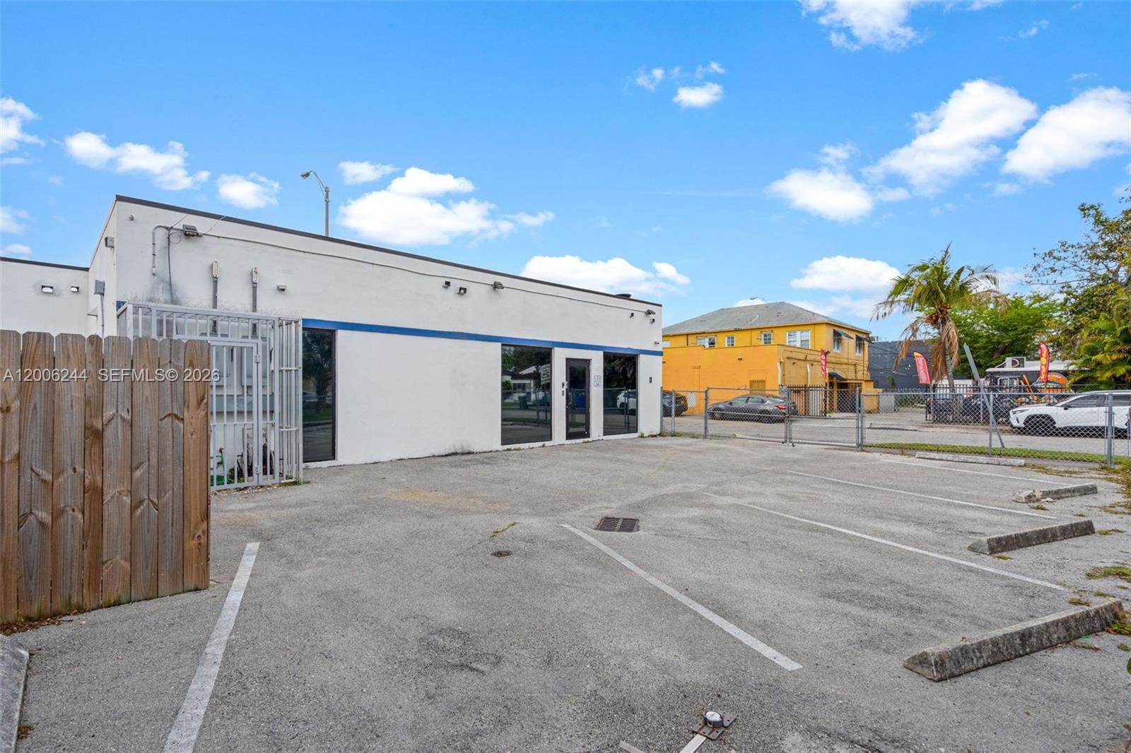   /   sq. ft. $ 2026-04-22 0 Photo