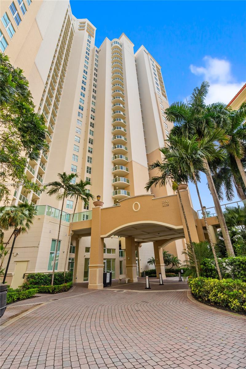 Photo of 3330 190th St  #712, Aventura, Florida, 33180 - 