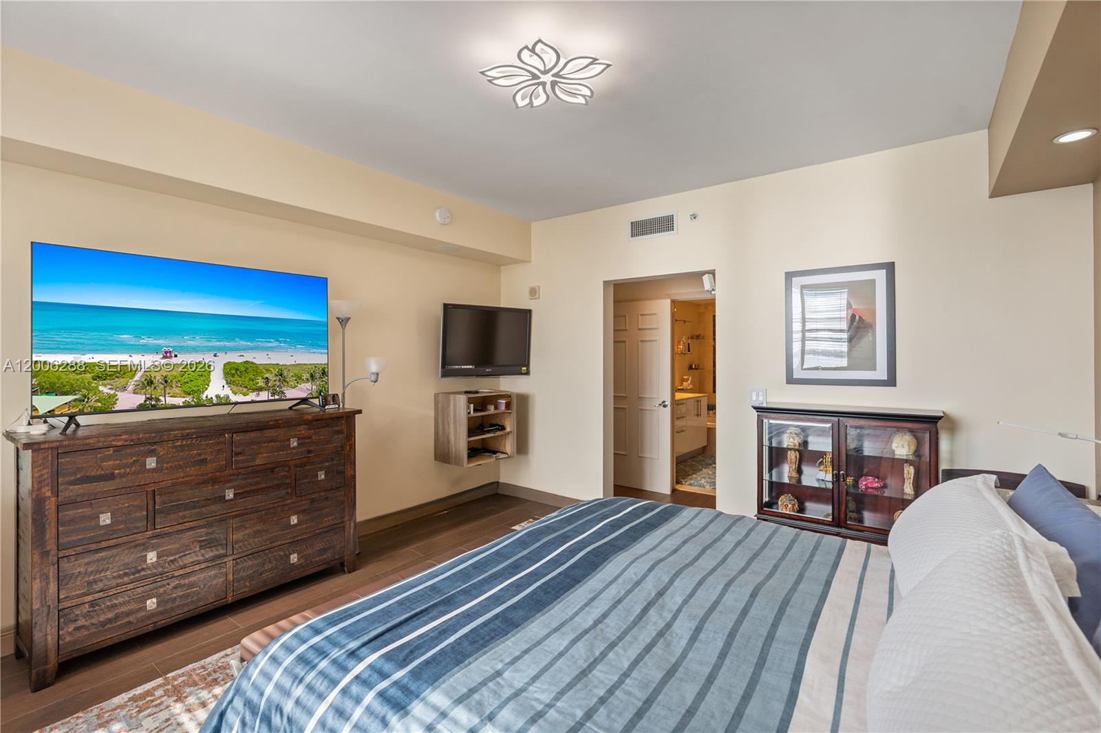 Photo of 3330 190th St  #712, Aventura, Florida, 33180 - 