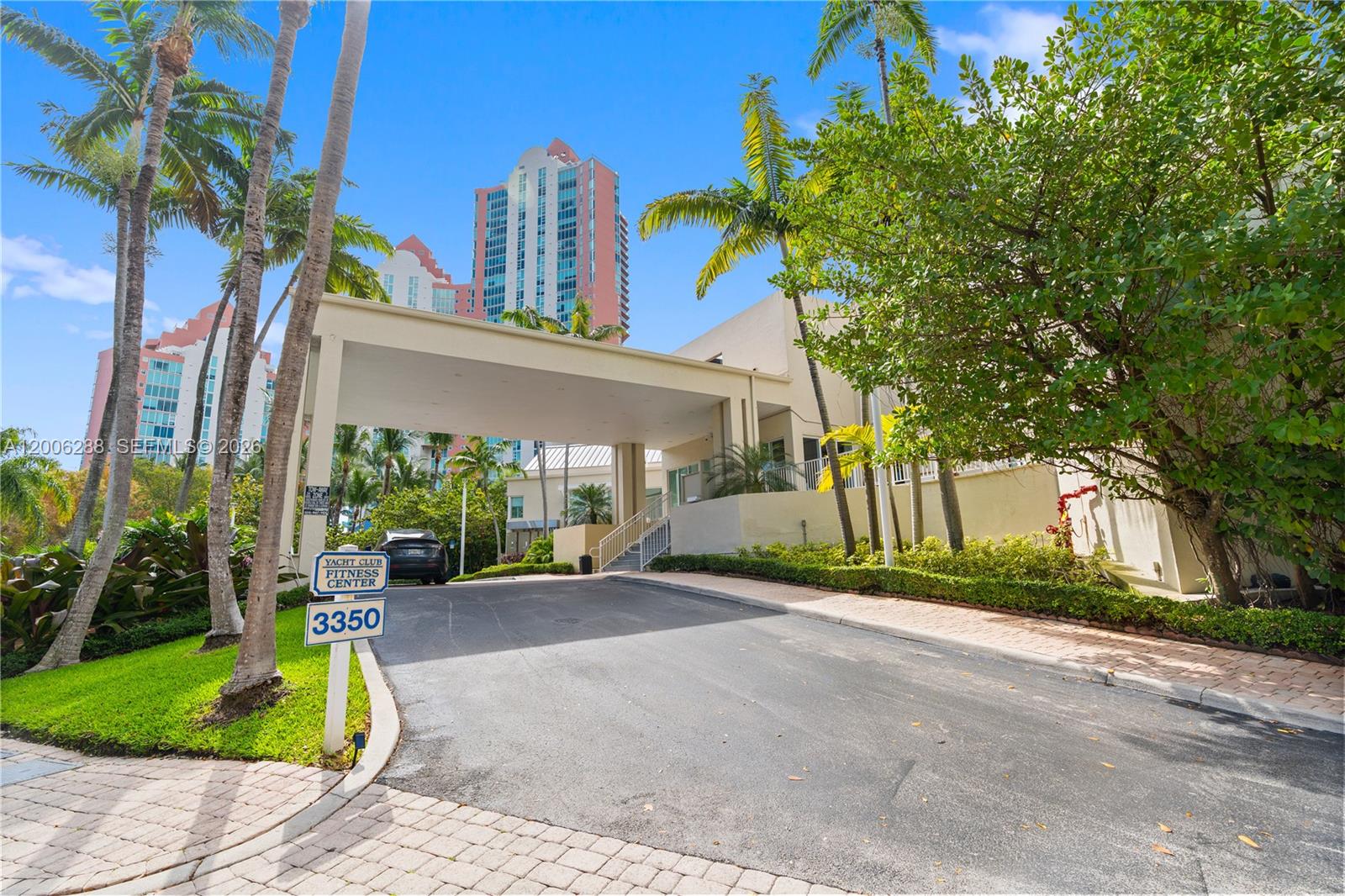 Photo of 3330 190th St  #712, Aventura, Florida, 33180 - 