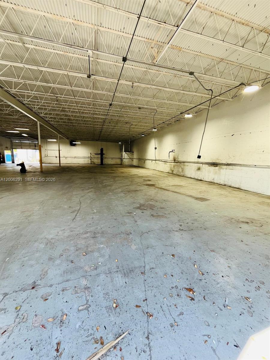 See details / sq. ft. $ 2026-04-22 0 Photo