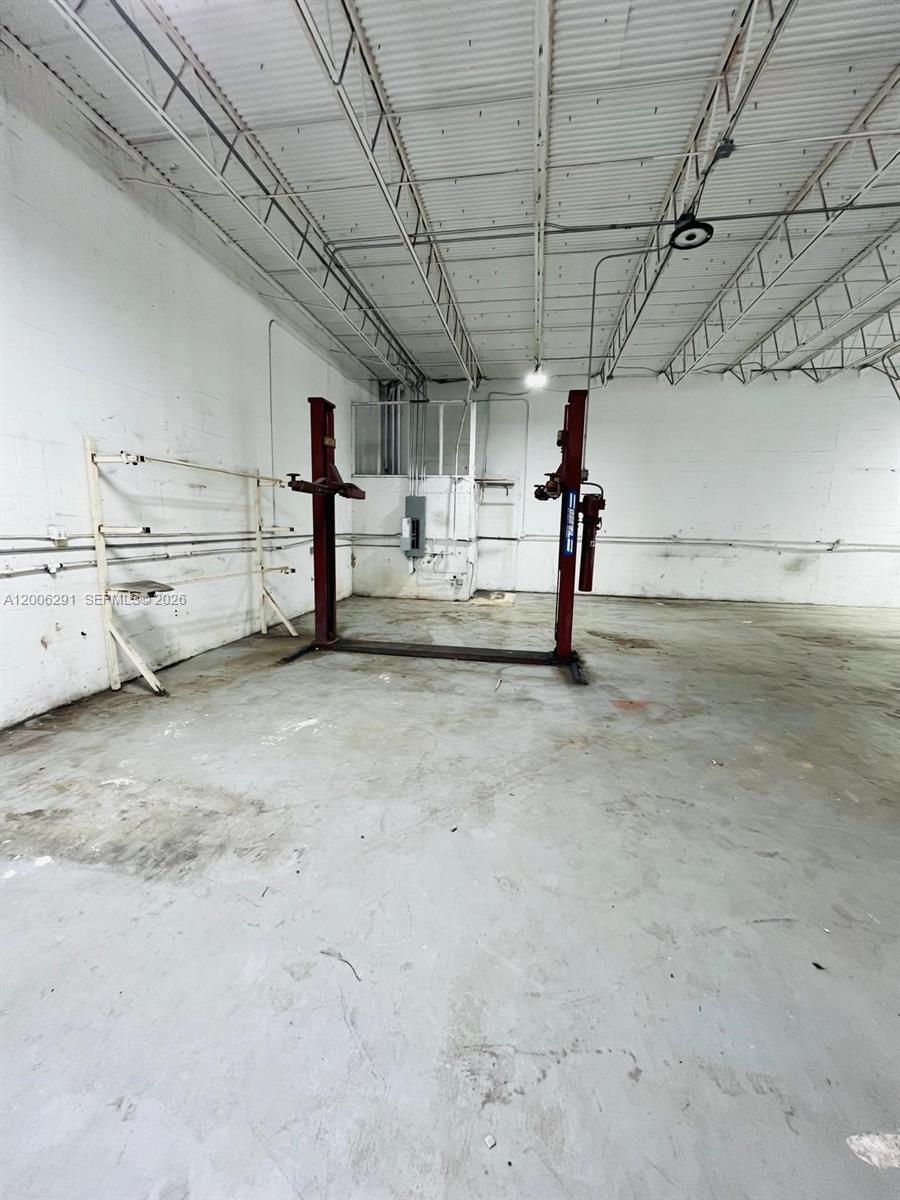 See details / sq. ft. $ 2026-04-22 0 Photo