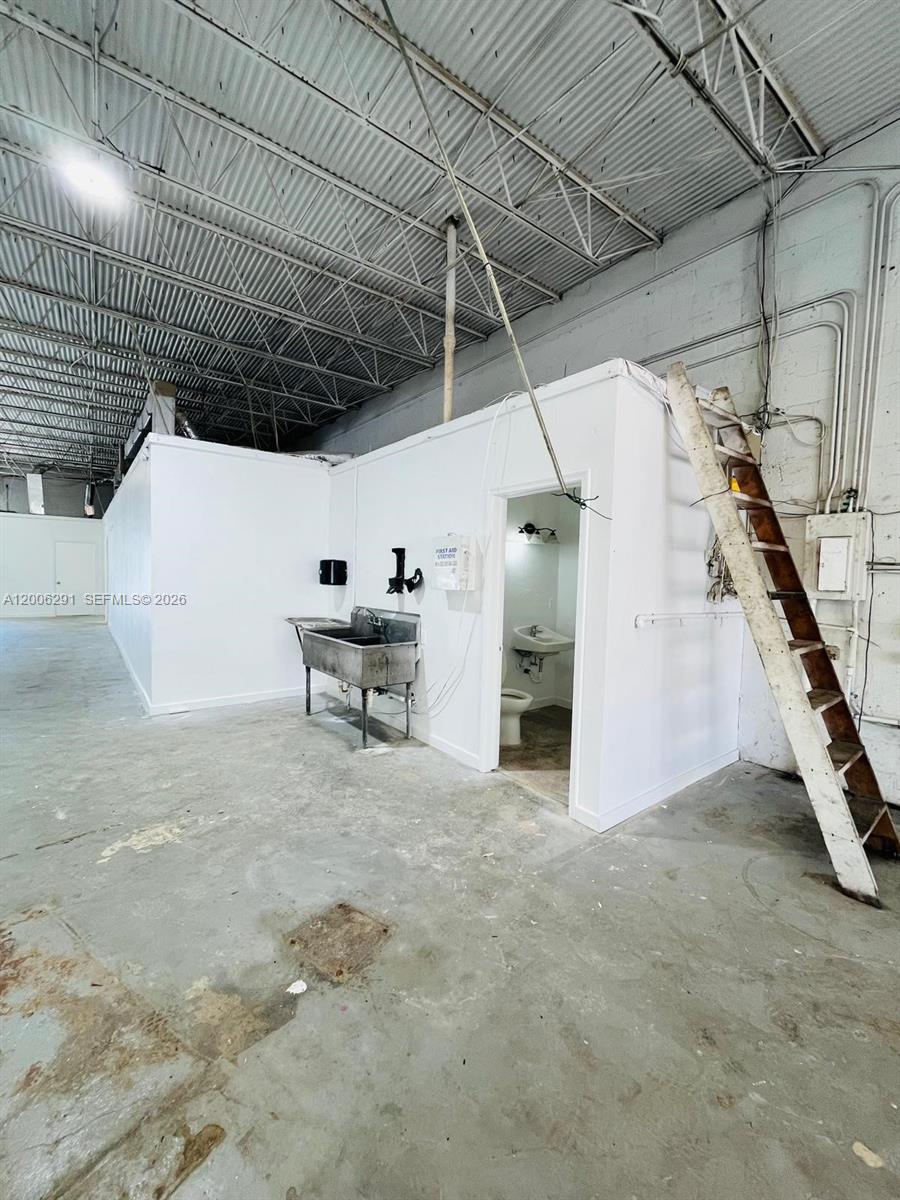 See details / sq. ft. $ 2026-04-22 0 Photo