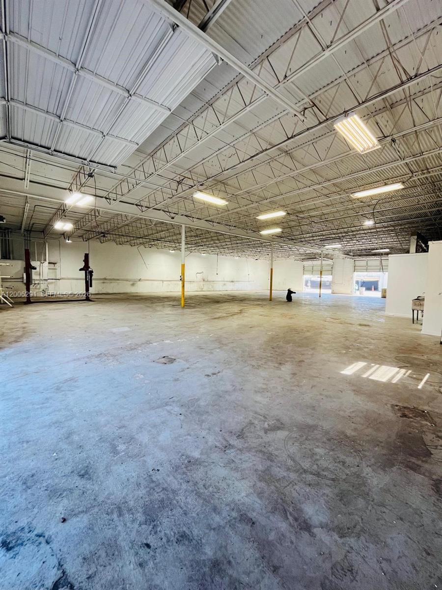 See details / sq. ft. $ 2026-04-22 0 Photo