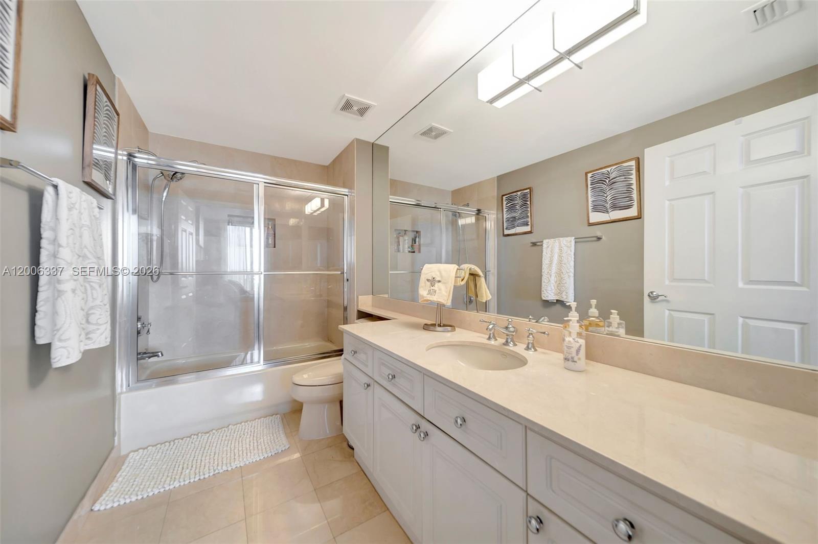 Photo of 6051 Ocean Dr  #603, Hollywood, Florida, 33019 - 