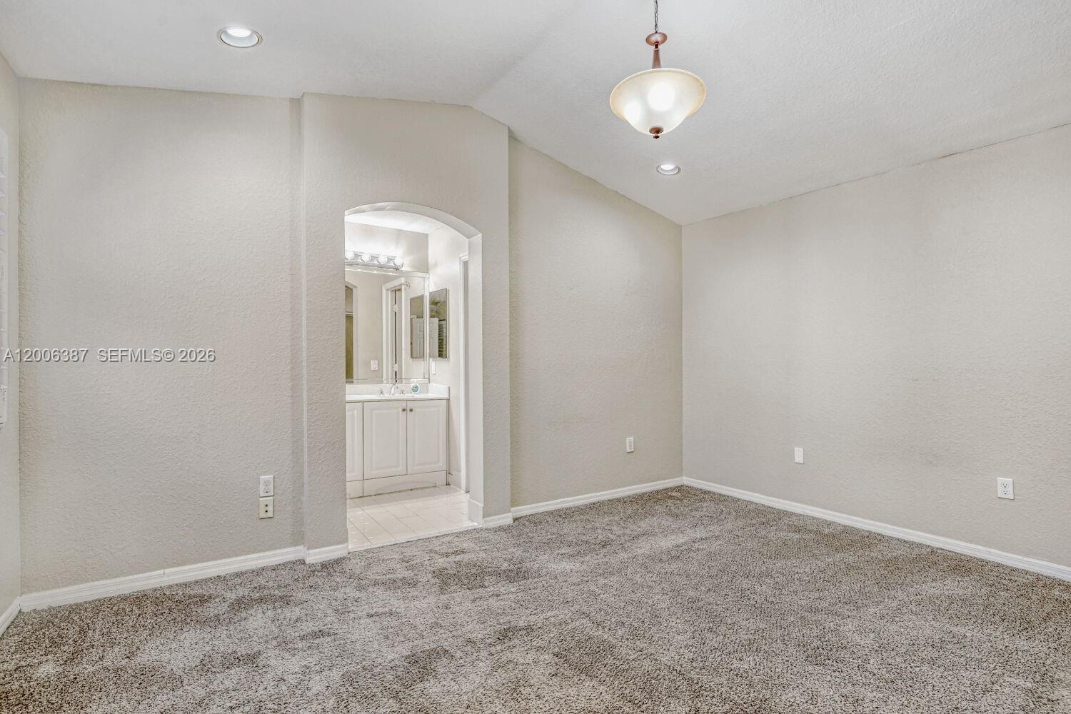 Photo of 941 Doveplum Ct  (941), Hollywood, Florida, 33019 - 